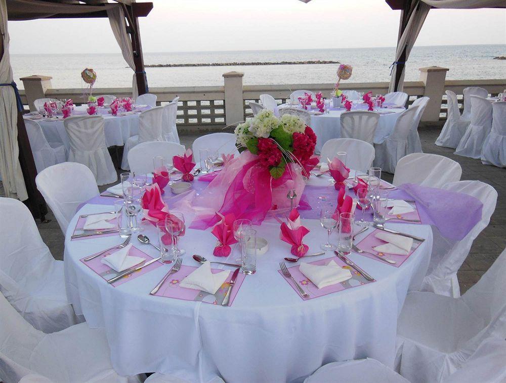 Aquarius Beach Hotel Limassol Extérieur photo