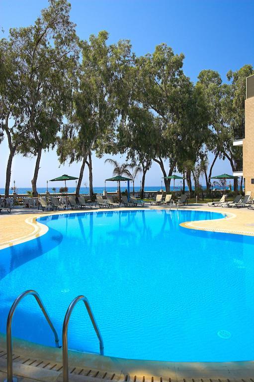 Aquarius Beach Hotel Limassol Extérieur photo