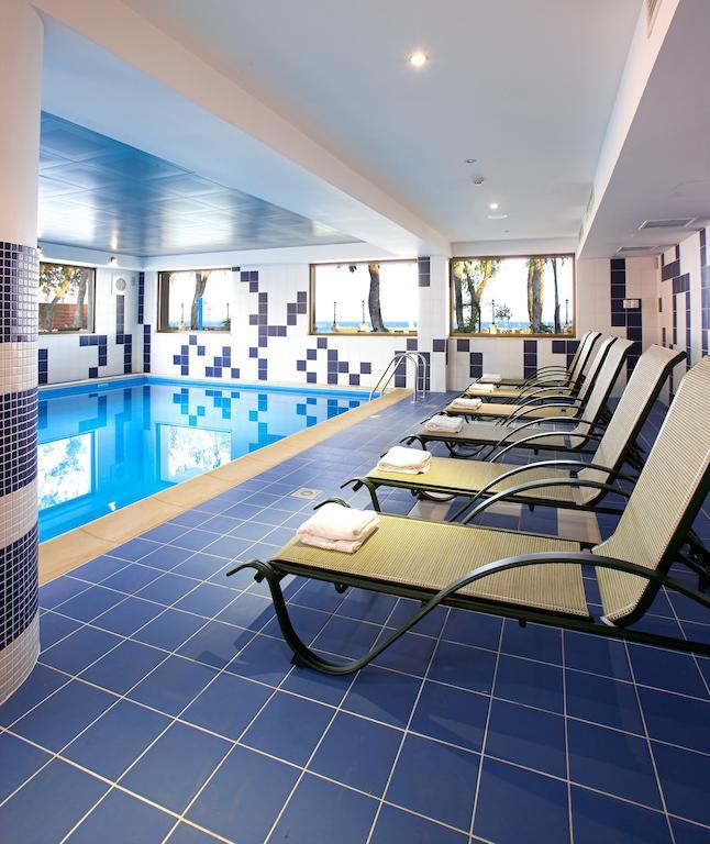 Aquarius Beach Hotel Limassol Extérieur photo